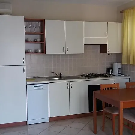 Villa Bungalow Perna With Whirlpool *