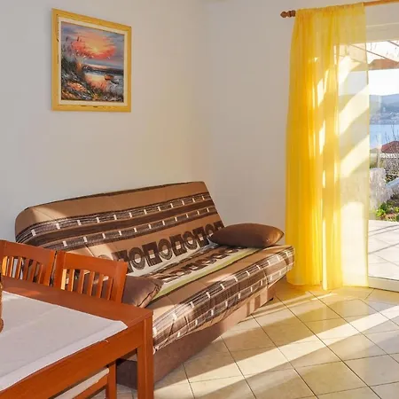 Vila Bungalow Perna With Whirlpool Kuciste