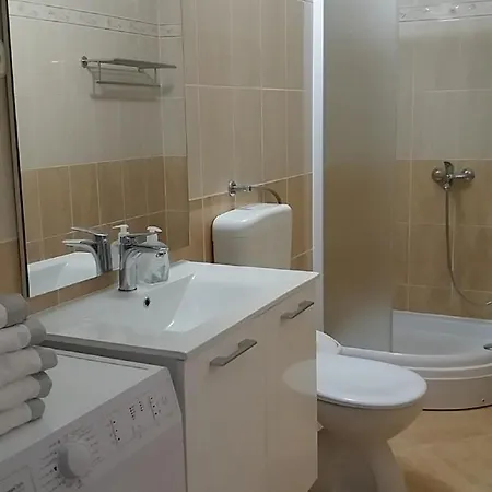 Bungalow Perna With Whirlpool Kuciste